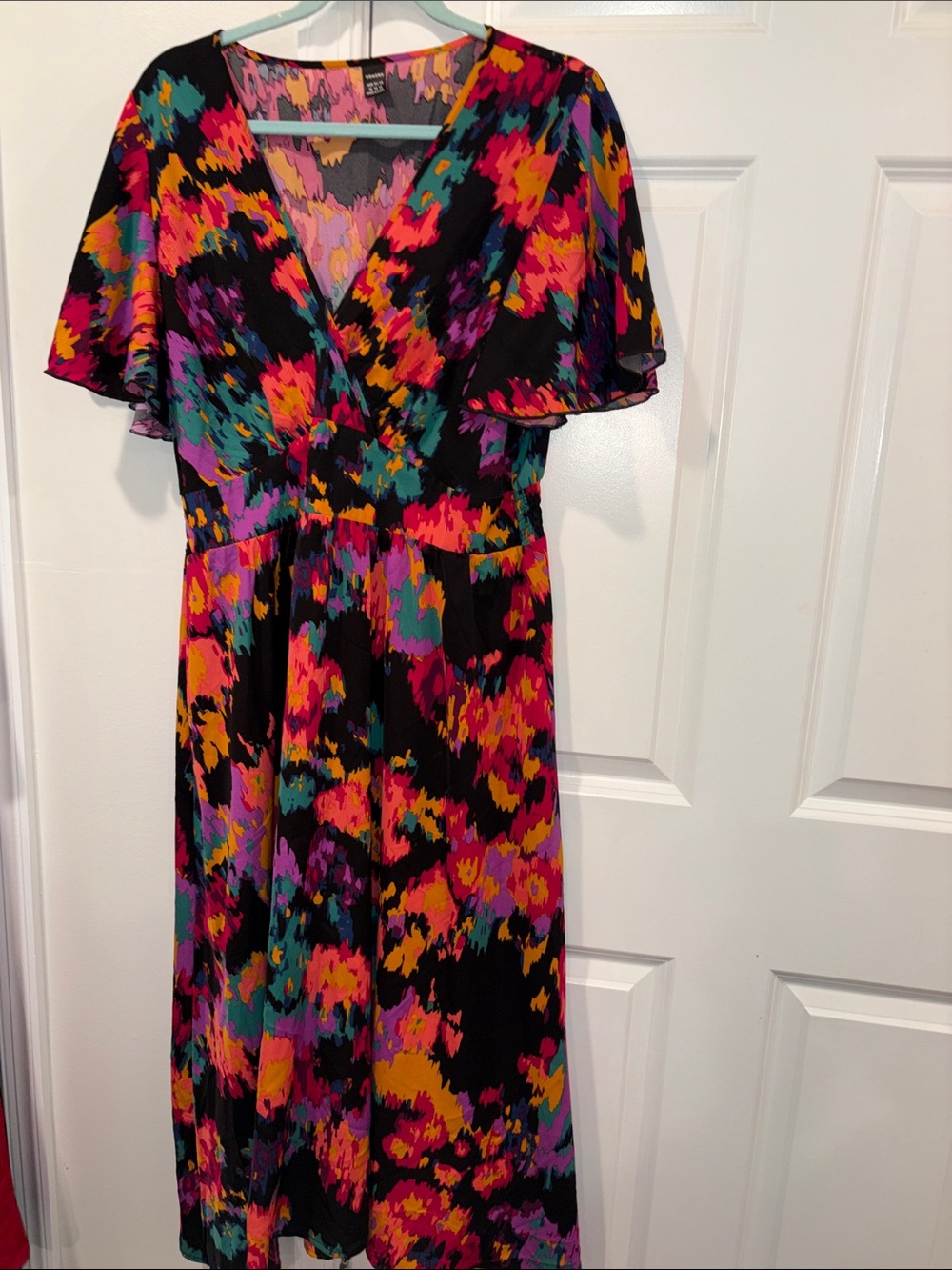 SHEIN Black Multicolor V-Neck Flutter Sleeve Midi Dress